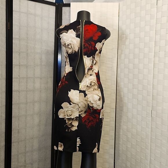 CALVIN KLEIN ROSE ROUND NECK BODYCON DRESS - Picture 8 of 16